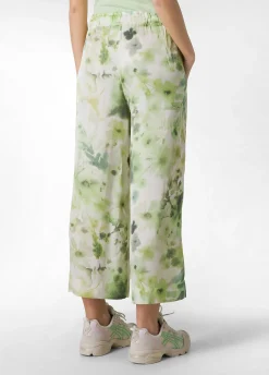 Shop Pantalone Cropped In Raso Stampato Verde Donna Pantaloni