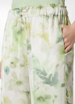Shop Pantalone Cropped In Raso Stampato Verde Donna Pantaloni